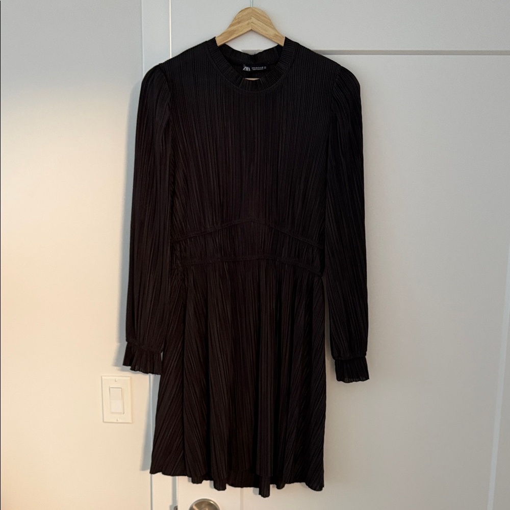 Pretty, elegant Black ribbed Dress